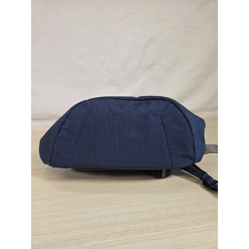 Bellroy Classic Backpack plus 24L Navy Blue & Black - Two toned Commuter